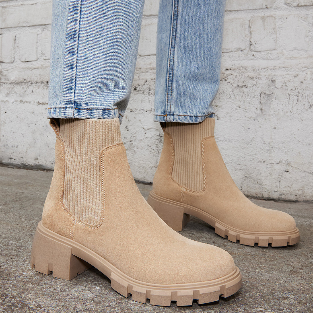 HUTCH SAND SUEDE - SM REBOOTED