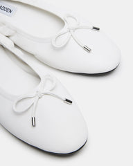 JESTER WHITE LEATHER - SM REBOOTED