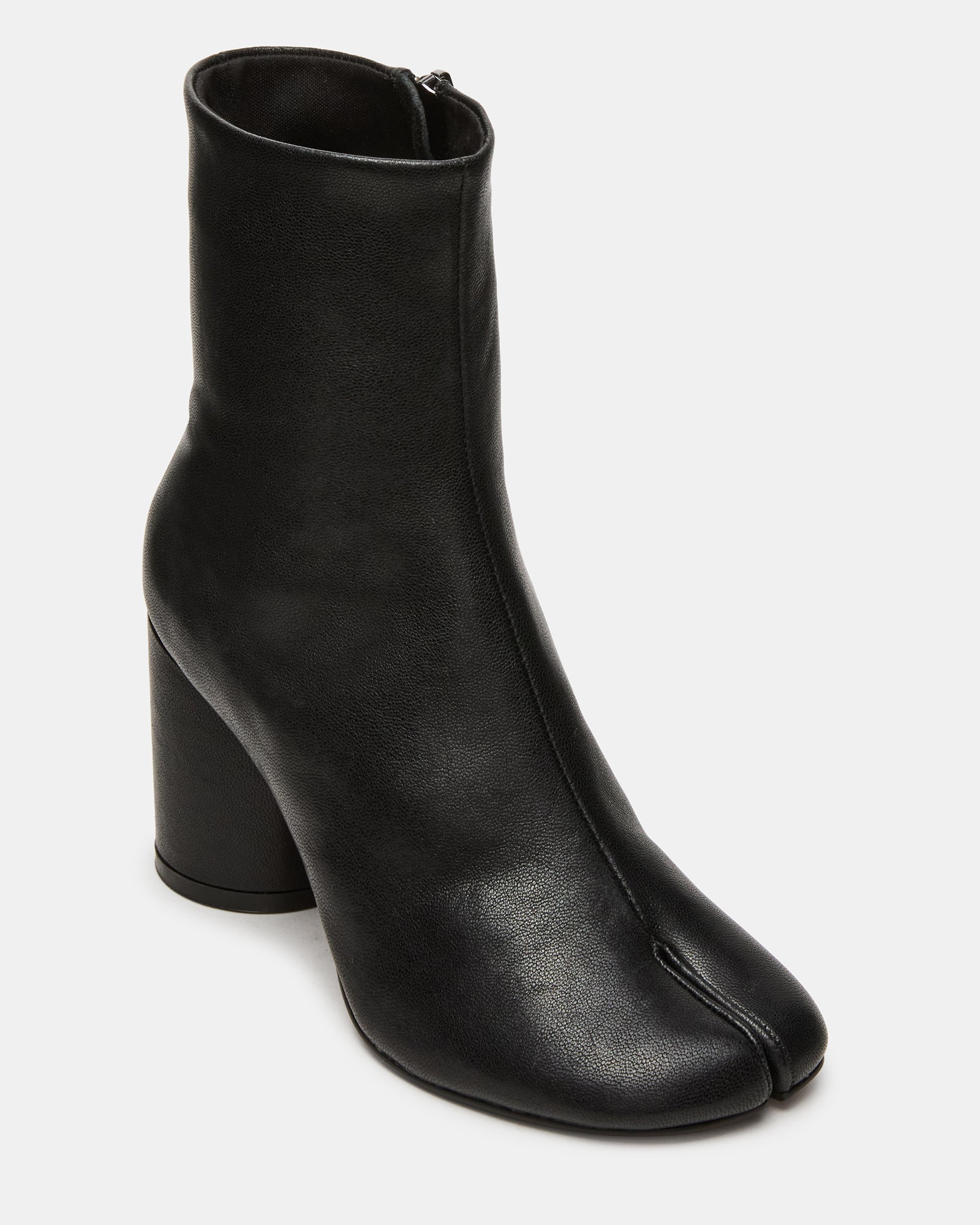 CARO BLACK LEATHER